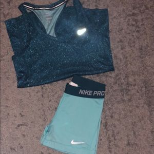 Nike pro set